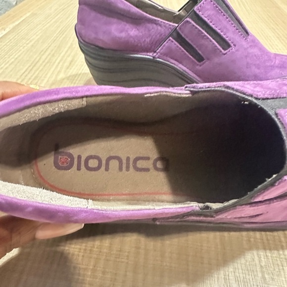 NWOB Bionics Purple Leather Wedge Shoe size 8 - Picture 7 of 8
